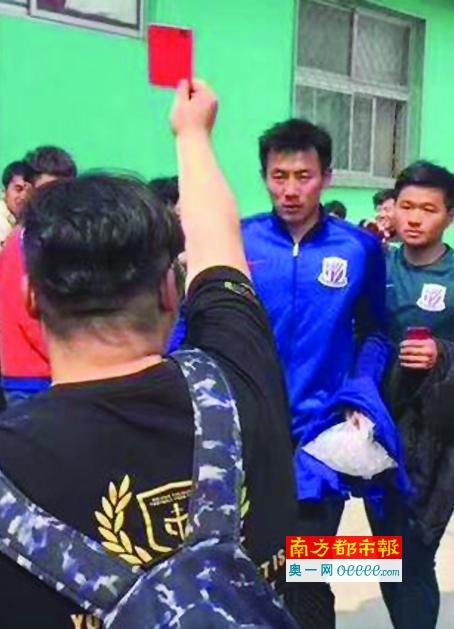 挠脚心vk 冰小白