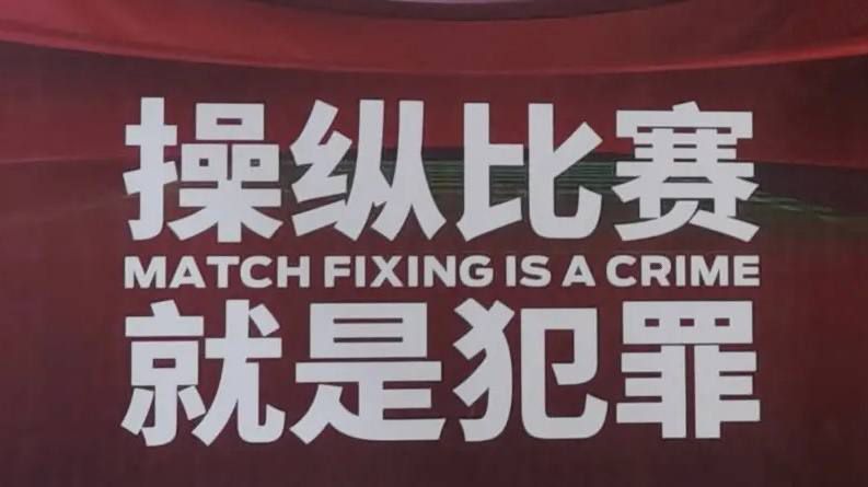 欧美摸胸